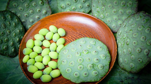 Hạt sen Huế nổi tiếng là món ẩm thực có một không hai tại Xứ Huế?