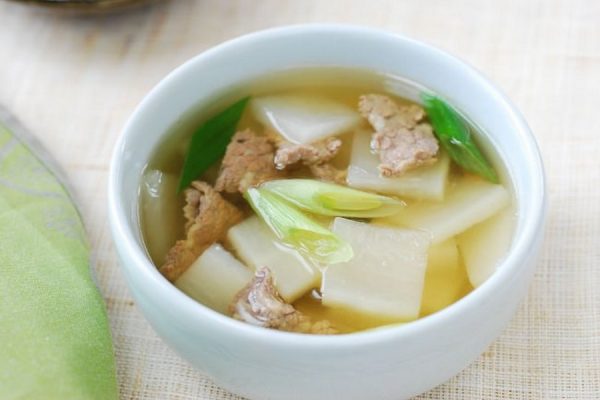Công thức nấu món súp củ cải với thịt bò hấp dẫn tại gia