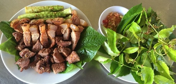 Thịt trâu Lào thường mềm, không bị dai, hương vị ngọt.