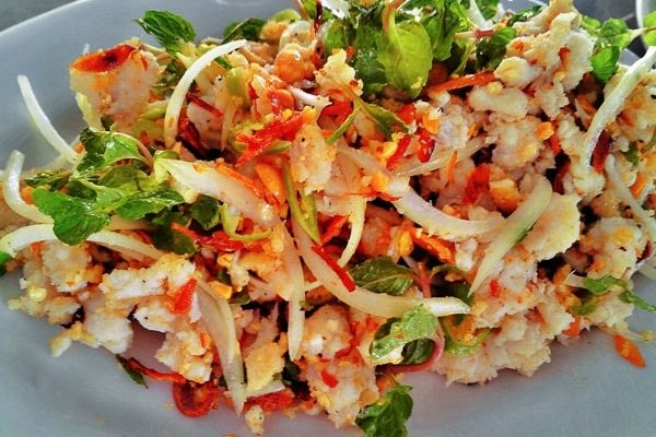 Món ăn tuyệt vời không nên bỏ qua: Gỏi cá Nam Ô Đà Nẵng