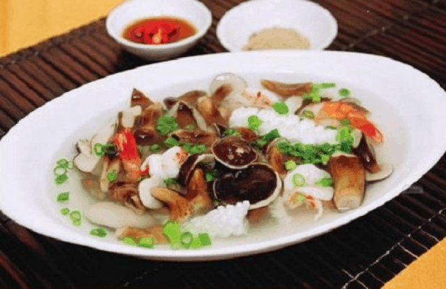 nấm tràm là nguyên liệu cho một số các món ăn quen thuộc của người dân Quảng Bình