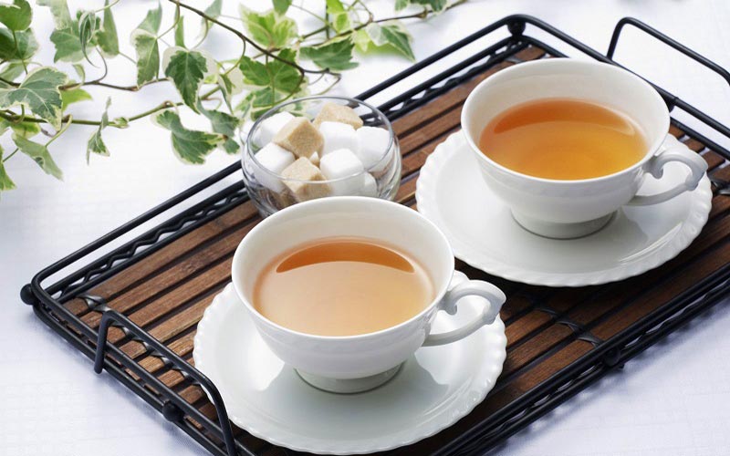 Phân biệt sự khác nhau giữa hồng trà và lục trà như thế nào?