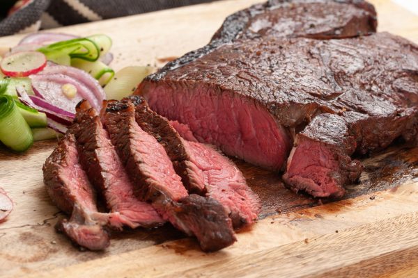 Tìm hiểu cách làm steak ngon đúng chuẩn nhà hàng Âu