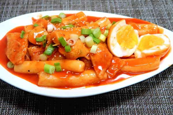 Tteokbokki – món ăn mang linh hồn lịch sử Hàn Quốc